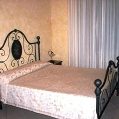 I Tre Rioni Bed and Breakfast Campiglia dʼOrcia Habitación foto
